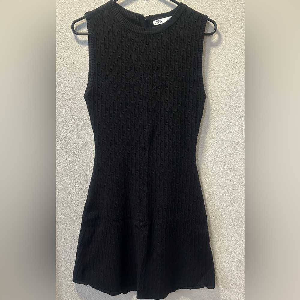 Zara Black Sleevless Dress